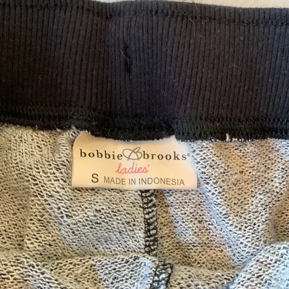 Bobbie Brook’s sweatpants - Picture 3 of 4